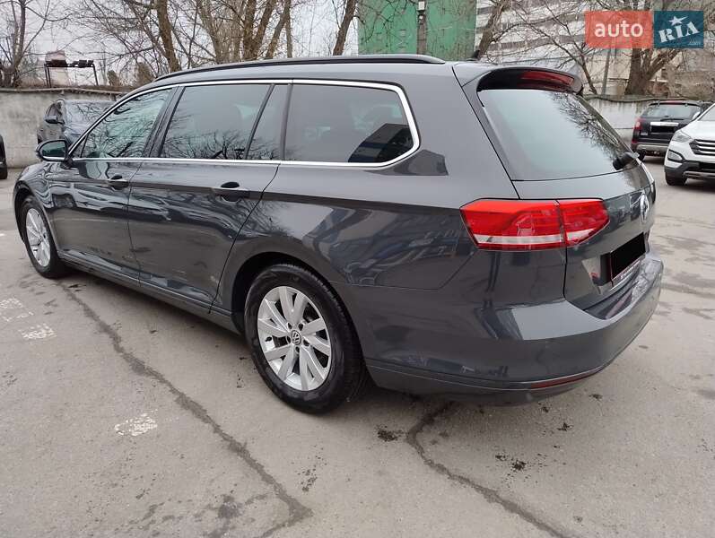 Универсал Volkswagen Passat 2019 в Киеве фото 25 Универсал Volkswagen Passat 2019 в Киеве