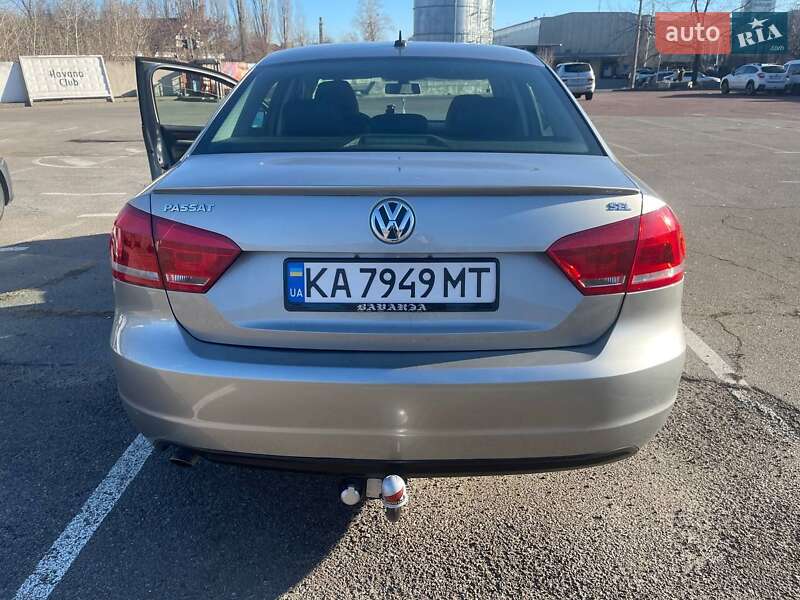 Седан Volkswagen Passat 2012 в Киеве