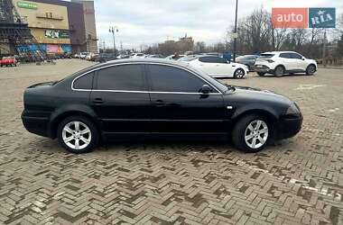 Седан Volkswagen Passat 2001 в Харкові