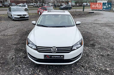 Седан Volkswagen Passat 2014 в Киеве