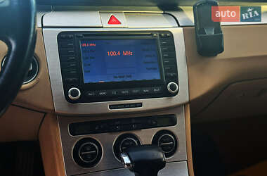 Универсал Volkswagen Passat 2005 в 