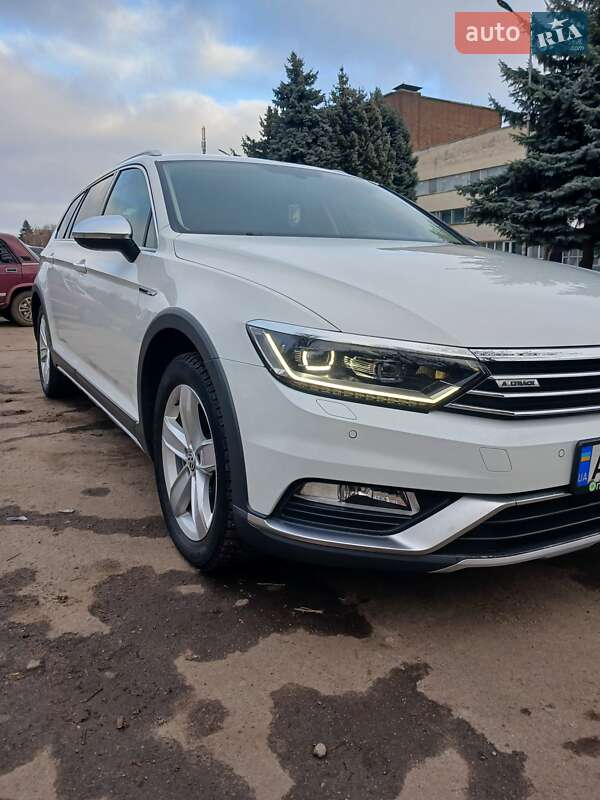 Універсал Volkswagen Passat 2016 в Дніпрі