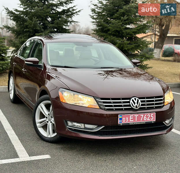 Седан Volkswagen Passat 2013 в Киеве