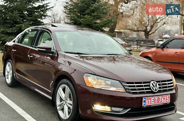 Седан Volkswagen Passat 2013 в Киеве