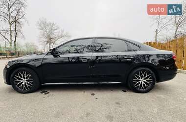 Седан Volkswagen Passat 2014 в 
