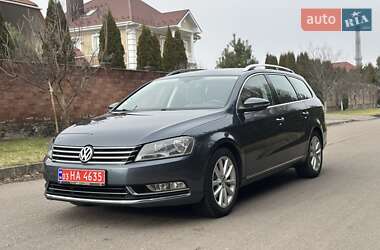 Універсал Volkswagen Passat 2012 в Рівному