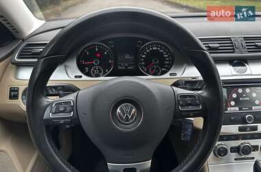 Универсал Volkswagen Passat 2012 в Ровно