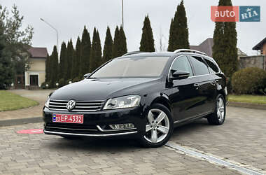 Універсал Volkswagen Passat 2011 в Сарнах