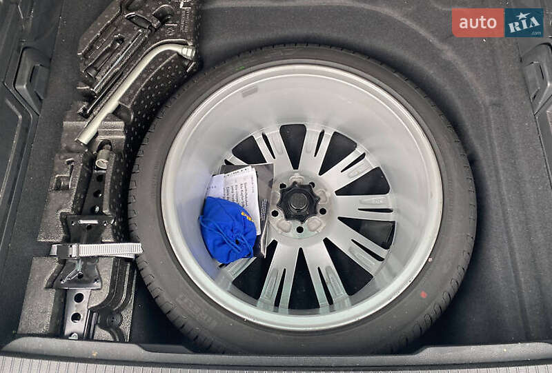 Универсал Volkswagen Passat 2016 в Киеве фото 12 Универсал Volkswagen Passat 2016 в Киеве