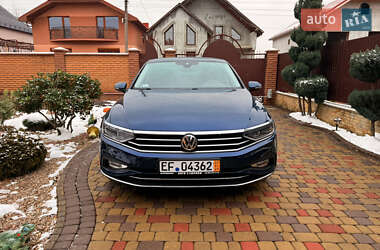 Седан Volkswagen Passat 2019 в Мукачевому