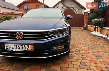 Седан Volkswagen Passat 2019 в Мукачевому