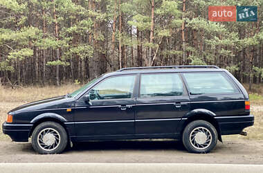 Універсал Volkswagen Passat 1993 в Харкові