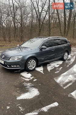 Універсал Volkswagen Passat 2011 в Бердичеві