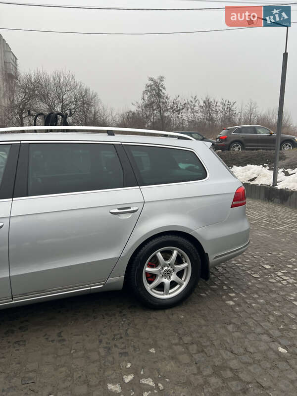 Універсал Volkswagen Passat 2011 в Львові
