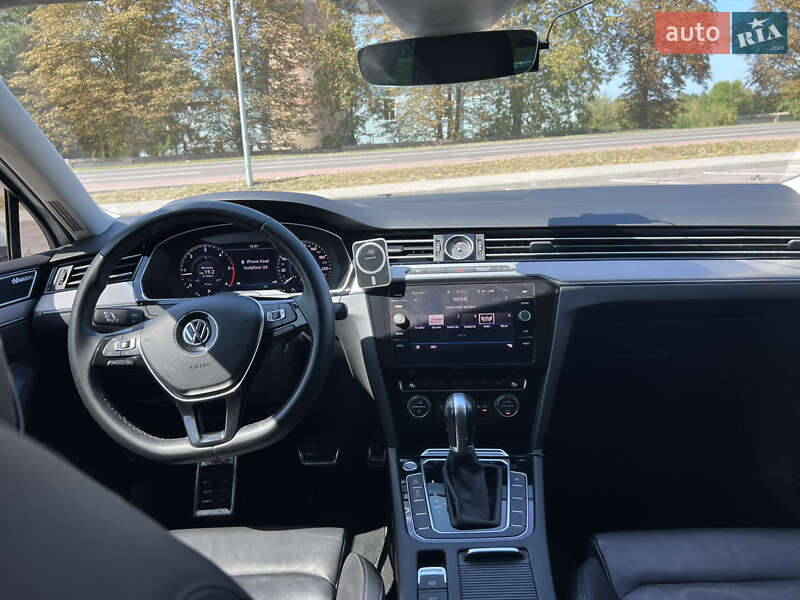 Універсал Volkswagen Passat 2019 в Рівному
