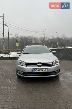 Універсал Volkswagen Passat 2011 в Львові