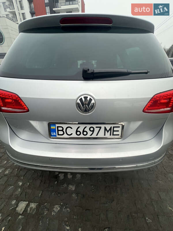Універсал Volkswagen Passat 2011 в Львові