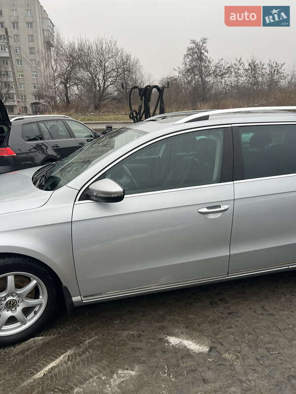 Універсал Volkswagen Passat 2011 в Львові