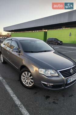 Седан Volkswagen Passat 2007 в Києві