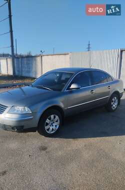 Седан Volkswagen Passat 2004 в Александрие