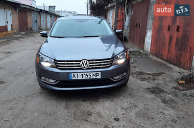 Седан Volkswagen Passat 2013 в Києві