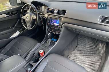 Седан Volkswagen Passat 2014 в Днепре