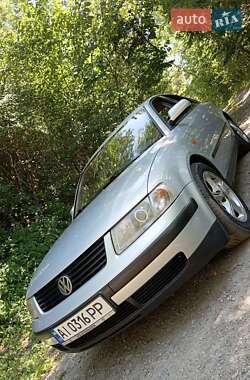 Седан Volkswagen Passat 1997 в Киеве