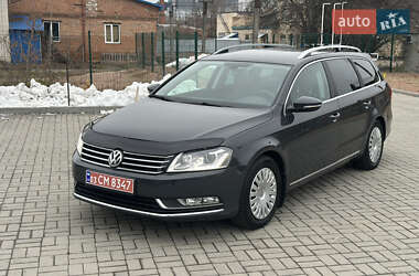 Універсал Volkswagen Passat 2012 в Житомирі