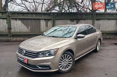 Седан Volkswagen Passat 2015 в Киеве