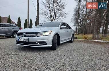 Седан Volkswagen Passat 2015 в Липовій Долині