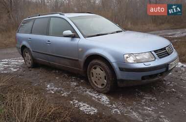 Універсал Volkswagen Passat 1998 в Недригайліву