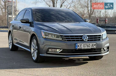 Седан Volkswagen Passat 2016 в Дніпрі