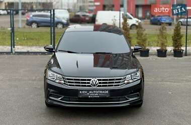 Седан Volkswagen Passat 2018 в Києві