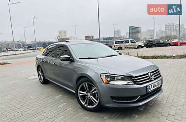 Седан Volkswagen Passat 2013 в Києві