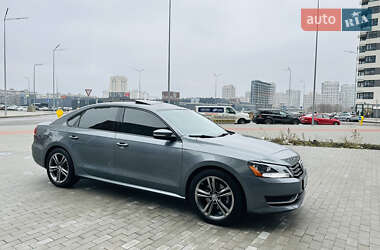 Седан Volkswagen Passat 2013 в Києві