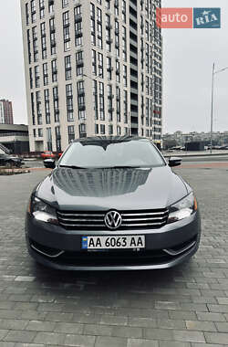 Седан Volkswagen Passat 2013 в Києві