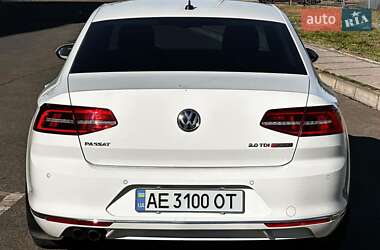 Седан Volkswagen Passat 2015 в 