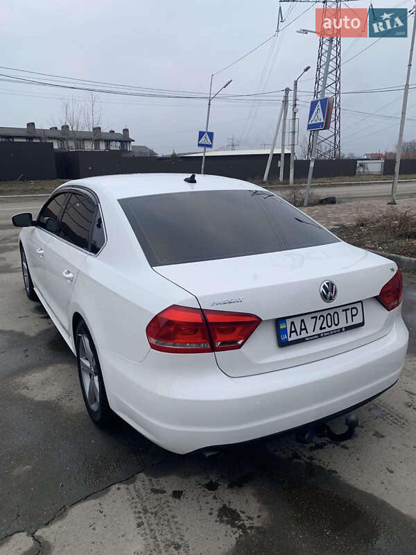Седан Volkswagen Passat 2015 в Києві