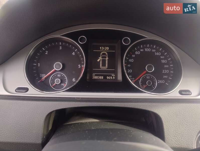 Универсал Volkswagen Passat 2011 в Львове