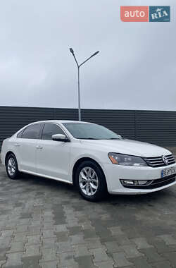 Седан Volkswagen Passat 2013 в Николаеве