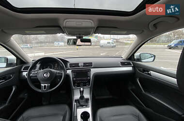 Седан Volkswagen Passat 2012 в Києві