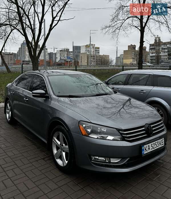 Седан Volkswagen Passat 2015 в Києві