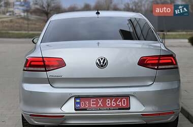 Седан Volkswagen Passat 2019 в Ужгороді