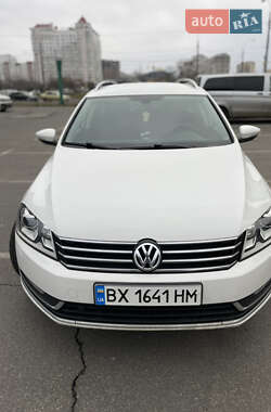 Універсал Volkswagen Passat 2011 в Києві