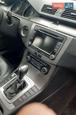 Универсал Volkswagen Passat 2011 в 