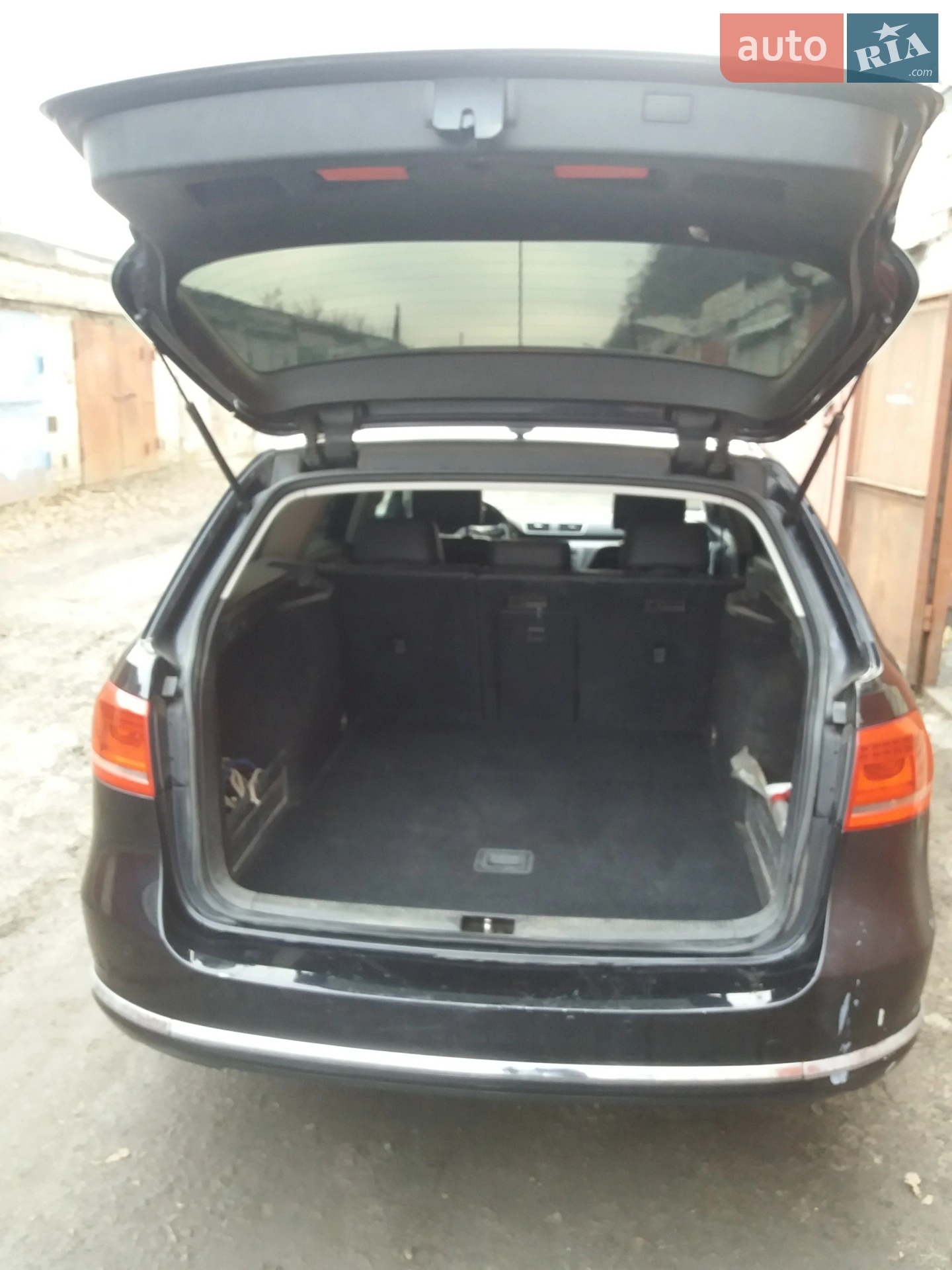 Volkswagen Passat 2011 VIN WVWZZZ3CZBE399306 фото оголошення 9 з 10
