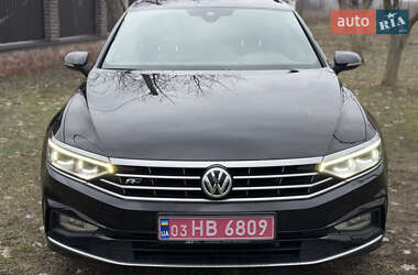 Універсал Volkswagen Passat 2020 в Бучі