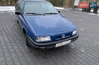 Седан Volkswagen Passat 1989 в Зборове