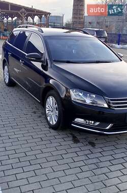 Универсал Volkswagen Passat 2011 в Нововолынске