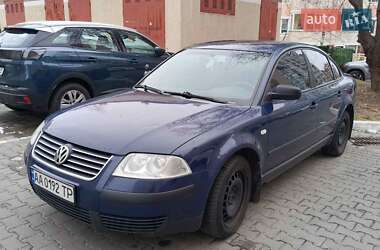 Седан Volkswagen Passat 2003 в Киеве